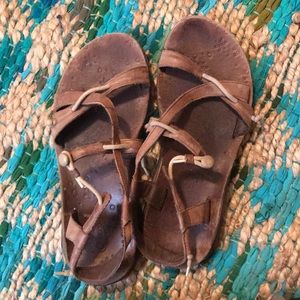 leather chacos